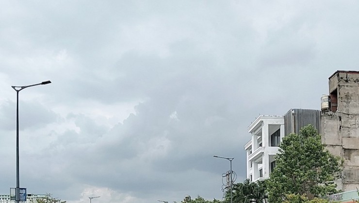 Bán nhà mặt tiền Kinh Doanh,Tô Hiệu, Tân Phú, dt 4.3m x 24m, đường rộng 30m, giá 10 tỷ