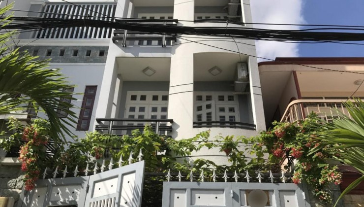 Chính chủ có nhà mới xây cho thuê tại vị trí đẹp TP Thủ Đức : chỉ 8 triệu : có sẵn nội thất