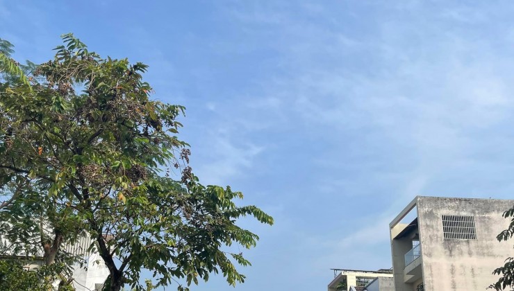 BÁN NHÀ SIÊU PHẨM QUẬN THỦ ĐỨC - KHU VỰC HIẾM BÁN - HẺM XE TẢI - 81M2 - CHỈ NHỈNH 12 TỶ TL