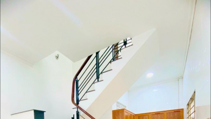 NHÀ 2 TẦNG - NGUYỄN SƠN - HẺM XE HƠI - CHỈ HƠN 3 TỶ