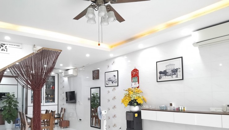 NHÀ ĐẸP SẴN Ở GIÁ HỜI CHỈ 4.95 TỶ CHO 44M, NHÀ 4T, MT 4.3M TẠI TRƯƠNG ĐỊNH, BẠCH MAI, HÀ NỘI.