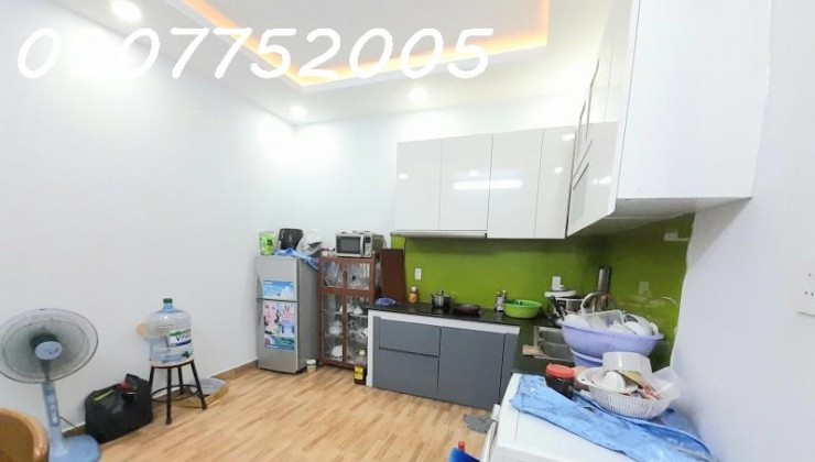 GẤP LẮM RÔI - HẺM XE HƠI - LÃ XUÂN OI - 3 TẦNG CHỈ 5 TỶ TLCC