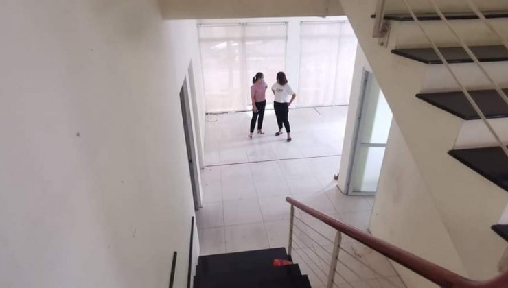 Bán lô góc biệt thự văn phú hà đông 213m2 4 tầng 2x tỷ