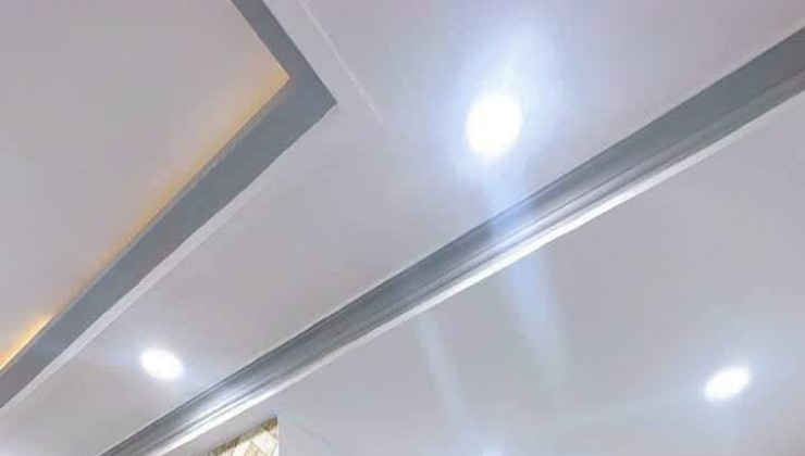 2 TẦNG BTCT- KHU AN NINH - ĐANG CHO THUÊ 9TR 5.15 TỶ NHÀ 2 TẦNG HẺM XE HƠI VÀO NHÀ - - SAU LƯNG ĐƯỜNG TRƯỜNG CHINH- BÊN HONG PANDORA- KẾ HI62 ĐẮC DI-