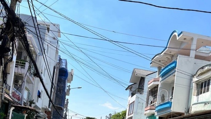 GẦN UBND P10, BỆNH VIỆN HỒNG ĐỨC -- NHỈNH 4 TỶ VÀO Ở NGAY VỊ TRÍ HIẾM  CÓ NHÀ 5 TẦNG ĐẦY ĐỦ NỘI THẤT