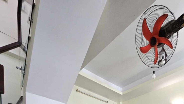 TRUNG TÂM LINH CHIỂU - 2 TẦNG MỚI Ở NGAY - GÁP BÁN
