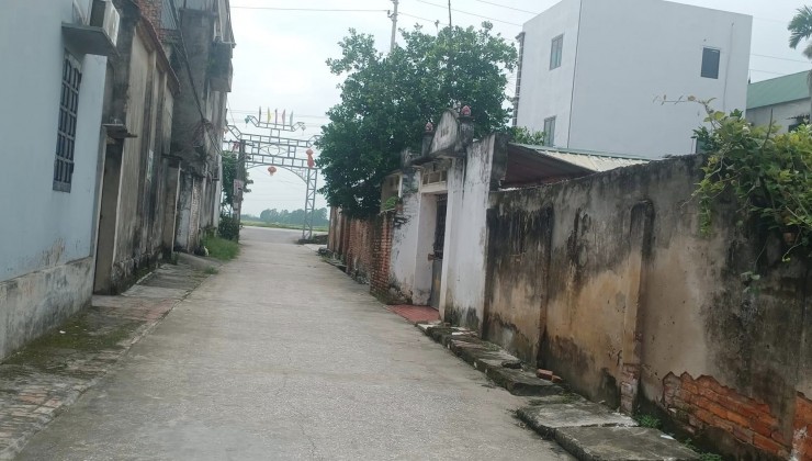 CC gửi bán lô đất 70.5m2, Đông Phương Yên, lô góc, ô tô, ngõ thông, giá chưa đến 1 tỷ.