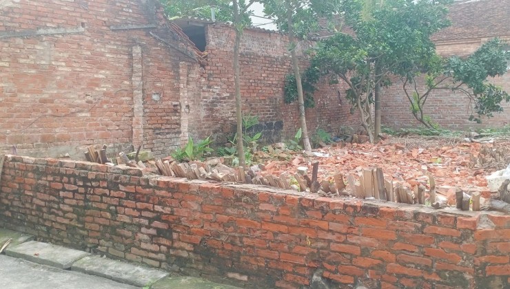 CC gửi bán lô đất 70.5m2, Đông Phương Yên, lô góc, ô tô, ngõ thông, giá chưa đến 1 tỷ.