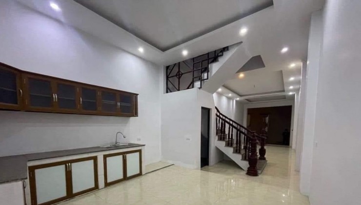 Bán nhà 3 tầng 50m2 Lễ Pháp, Tiên Dương, Đông Anh- Mặt tiền 5,2m - đường ô tô thoải mái vào nhà - chỉ 4,x tỷ.