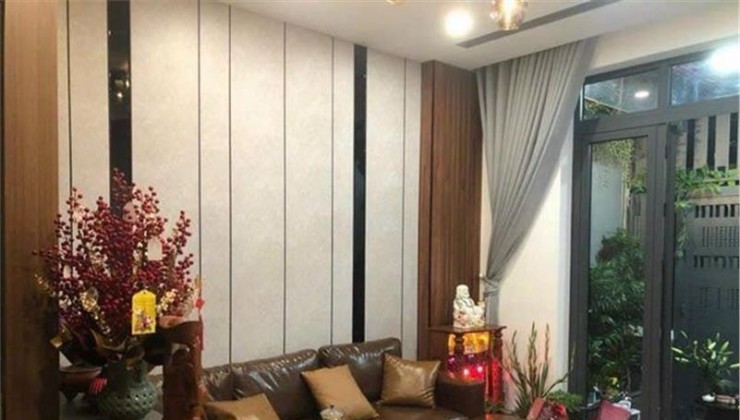 SAU 1 CĂN RA MẶT PHỐ - Ô TÔ 4 CHỖ ĐẬU CỬA P 65M2 x 2 TẦNG VỊ TRÍ ĐẸP - GẦN LOTTE MART VÀ CITY LAND -