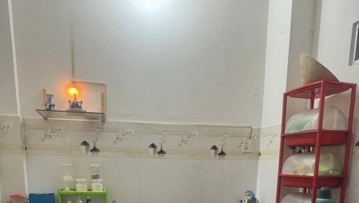 Bán nhà gát lửng hẻm Hương Lộ Ngọc Hiệp gần cầu Hộ Phương Sài, tttp Nha Trang