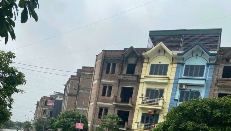 Cc gửi bán 34.3m2, chỉ 1.x tỷ (x nhỏ xíu), tại Tràng An, Lộc ninh, tt Chúc Sơn, Chương Mỹ, Hà Nội.