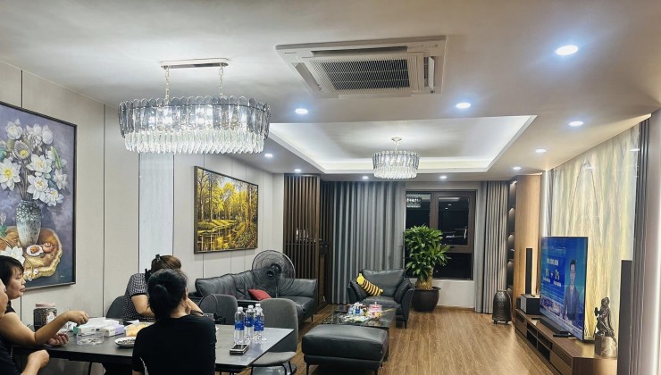 Bán Căn hộ CCCC Udic Westlake Võ Chí Công 148m2, giá 10.8 tỷ còn thương lượng.