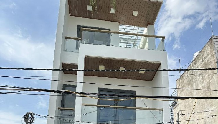 TẶNG HẾT NỘI THẤT XỊN GIÁ CỰC TỐT 1 XE HƠI ĐẬU TRONG NHÀ 3 TẦNG 30M2 4 PN