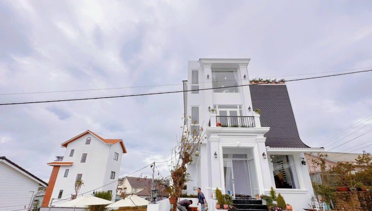Bán villa Trịnh Hoài Đức Đà Lạt 200m2 8 phòng ngủ