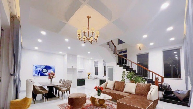 Bán villa Trịnh Hoài Đức Đà Lạt 200m2 8 phòng ngủ