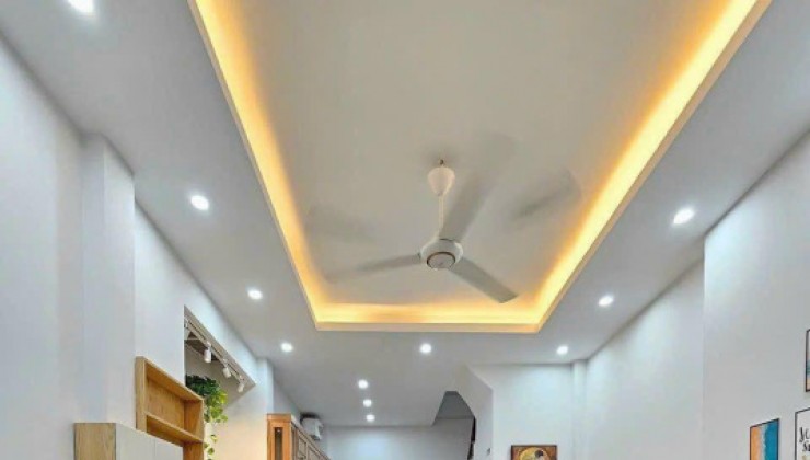 Nhà Vườn Lài, 50m2 x 3T, 20m Mặt Tiền, Trước Nhà 5m, Nhà Đẹp, Sổ Chuẩn, Chỉ 3.5 Tỷ