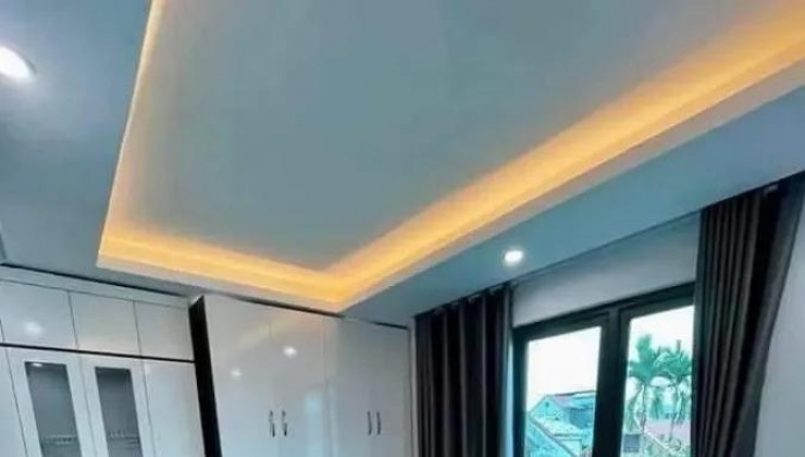 Nhà dòng tiền phố Hoàng Hoa Thám 70 5 7 giá nhỉnh 10 tỷ gần ô tô tránh , doanh thu đỉnh