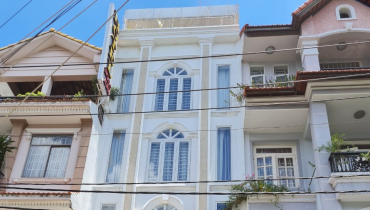 Bán nhà MT Nguyễn Phúc Nguyên, Quận 3, chưa qua đầu tư. DT: 4.7mx13,. 59m2, 4 tầng đẹp. Giá: 17,5 tỷ