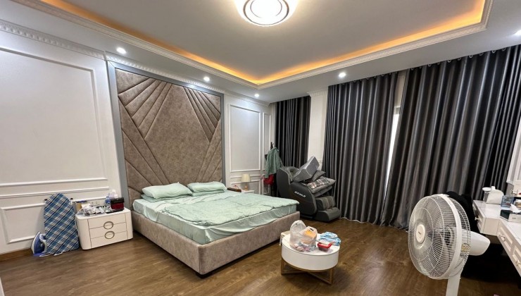 Nhà mới đẹp lung linh Bồ Đề 50m2, 5 tầng,11.3 tỷ Long Biên. ngõ oto tahng máy.