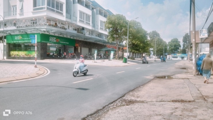 Bán 1 cặp Shophouse Mặt Tiền Văn Hoa villa, giá 27,5 tỷ thương lượng