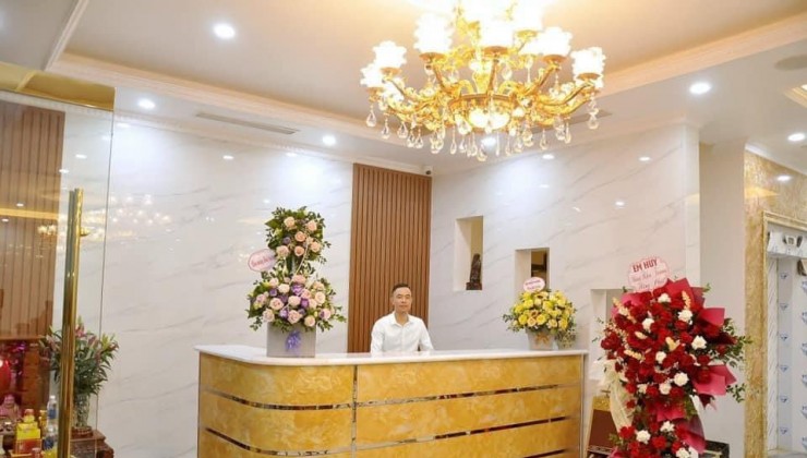 Bán khách sạn 5* trung tâm Bãi Cháy- Hạ Long, 34 phòng, đi bộ 2p ra bãi tắm, cạnh công viên Sun World, 38,5 tỷ