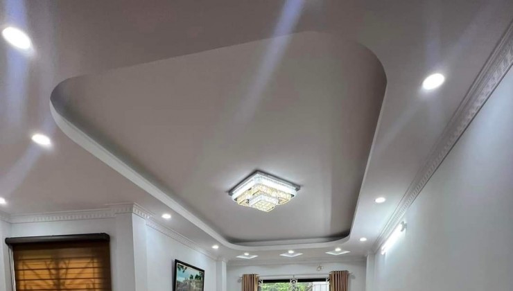 Chủ nhà cho thuê nguyên căn mới đẹp, Khu Nghĩa Đô, 80m2x 4.5T- 17 Tr, VP, KD