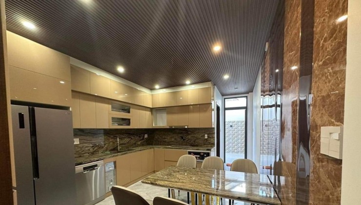 Bán nhà MT Lê Lợi 119m2 gần trường chọn THPT Phan Chu Trinh, trường Skyline trung tâm TP