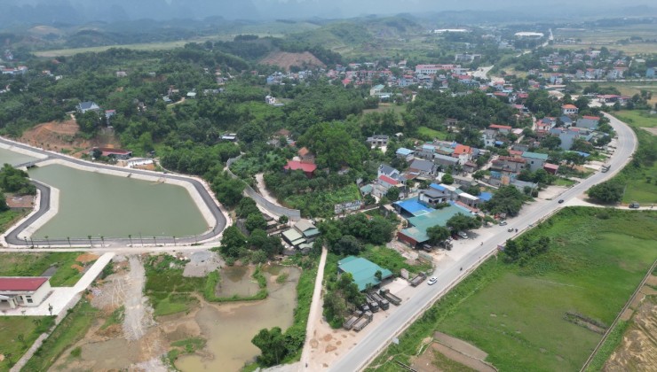 CẦN BÁN LÔ GÓC MẶT ĐƯỜNG TRỤC CHÍNH ĐƯỜNG Ô TÔ TRÁNH TẠI HÀ NỘI GIÁ CHỈ HƠN 400 TRIỆU 0973851566