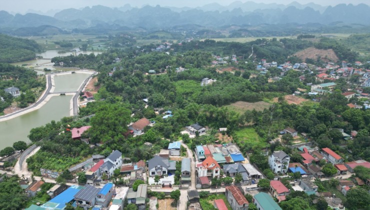 CẦN BÁN LÔ GÓC MẶT ĐƯỜNG TRỤC CHÍNH ĐƯỜNG Ô TÔ TRÁNH TẠI HÀ NỘI GIÁ CHỈ HƠN 400 TRIỆU 0973851566