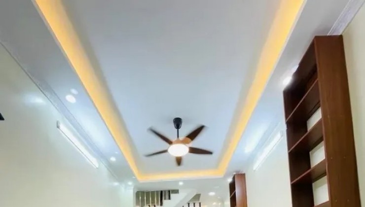 BÁN NHÀ ĐẸP KHÚC THỪA DỤ, CẦU GIẤY, 42M2, 5 TẦNG, 9.45 TỶ, FULL NỘI THẤT, GẦN PHỐ, LHE 0385115799