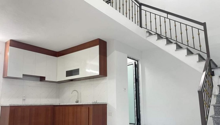 Bán nhà Thúy Lĩnh Hoàng Mai 40m 2 tỷ4 Sổ đỏ chính chủ