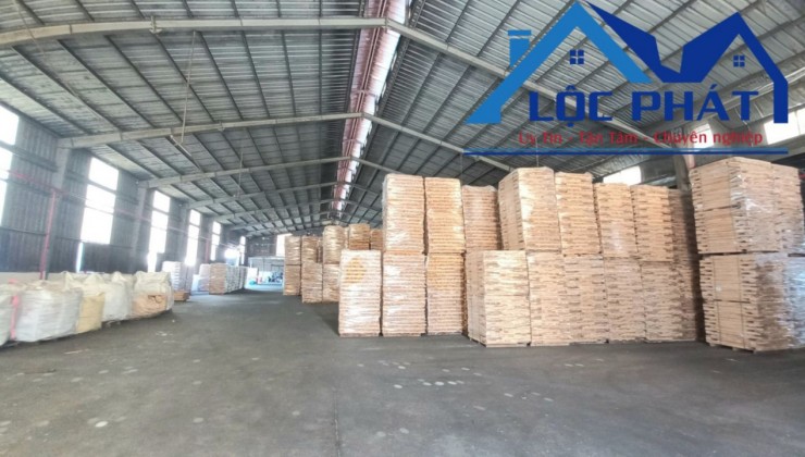 Cho thuê kho xưởng Thị Trấn Long Thành 14.000 m2 chỉ 60k/m2
Diện tích : 140 ×100 =14.000 m2 có cho thuê lẻ