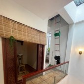 Nhà Bát Khối ô tô đỗ cửa 32m2, 5 tầng, mt 4,3m, giá 4,56 tỷ.