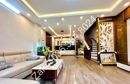 Bán gấp Nguyễn Ngọc Nại  - Thanh Xuân. 45m2. 5 tầng. MT 5,5m, ngõ oto tránh