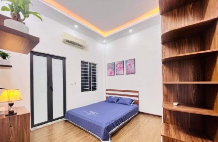 Bán nhà Nguyễn Lương Bằng, 35m2, full nội thất, ngõ thông kinh doanh ác liệt, gần hồ, khu dân trí cao, an ninh đảm bảo,xách vali về ở