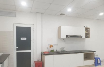 NHỈNH 30 TR/M2 - MẶT TIỀN NHÀ XƯỞNG ĐƯỜNG 12M - HƠN 1300M2, NGANG 17M - GẦN ĐẠI HỌC NGUYỄN TẤT THÀNH QUẬN 12.