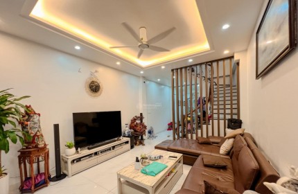 Nhà Riêng Bình Tân Hồ Chí Minh, 60m2, Nhà Đẹp 4 Tầng, Chính Chủ Bán Ngộp Dưới 5 tỷ