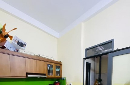 Bán nhà ở PHÚ NHUẬN, HẺM Ô.TÔ, 40 M2, Hoàng Văn Thụ 6.9 tỏi