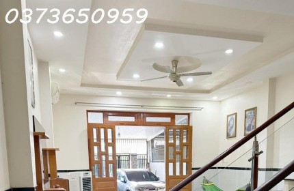 Ngay Lê Văn Việt - Tăng Nhơn Phú A - Xe tải thông 8m -2 Tầng BTCT - , DT: 5.3*25 (132m2), chỉ 8.x tỷ