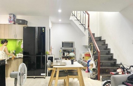 HẺM XE HƠI KHU PHỐ TÂY BÙI VIỆN QUẬN 1 - CÁCH MẶT TIỀN 20M - HIẾM NHÀ BÁN - 4 TẦNG BTCT - SỔ VUÔNG A4.