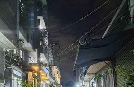 - 3 TẦNG - NHÀ MỚI Ở NGAY - F. BÌNH THUẬN -QUẬN 7 CÁCH MẶT TIỀN LÝ PHỤC MAN 50M