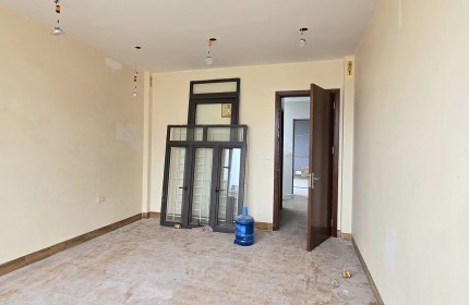 Bán nhà An Dương Vương 50m2- xây 5 tầng, mặt tiền 4m, giá 10.9 tỷ còn thương lượng.