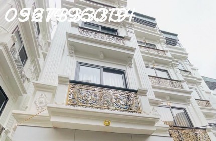 Bán nhà 5 tầng 30m2 phố ngọc hà mới xây , cam kết không qua môi giới , sổ sách rõ ràng ,....