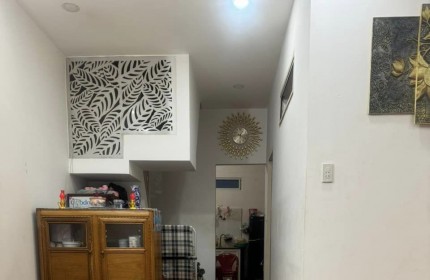 Bán nhà gát lửng hẻm Hương Lộ Ngọc Hiệp gần cầu Hộ Phương Sài, tttp Nha Trang