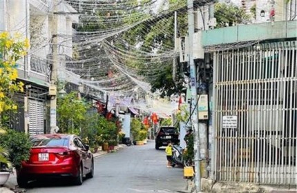 NHÀ NGANG 5M P7 GÒ VẤP DÒNG TIÊN 6TR/THÁNG