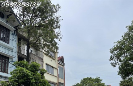 Bán 100m2 đất Vân Nội, Đông Anh  vuông vắn full thổ cư- đường 8m vỉa hè, hoạt động đỉnh