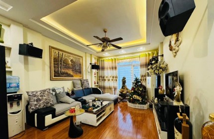 Bán nhà Trường Chinh, Thanh Xuân, gần phố, diện tích 55m2, 5 tầng, hơn 8 tỷ