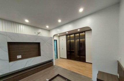 BÁN NHÀ GIÁP BÁT, HOÀNG MAI ĐẸP NHƯ RESORT 5 SAO - Ở SƯỚNG - 42m x 5T - CHỈ 6 TỶ NHỈNH