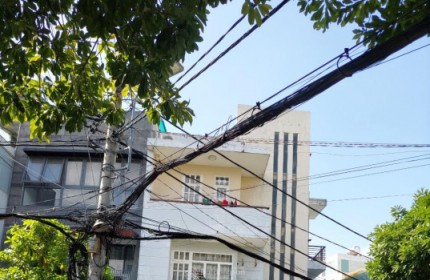 Bán nhà ngay mặt tiền đường Số 30, P. 6 Gò Vấp, diện tích 200m2 